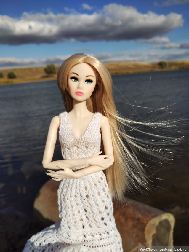 Мадам-недовольство на прогулке