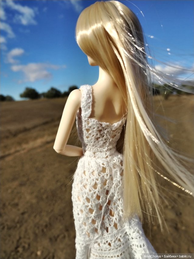 Мадам-недовольство на прогулке