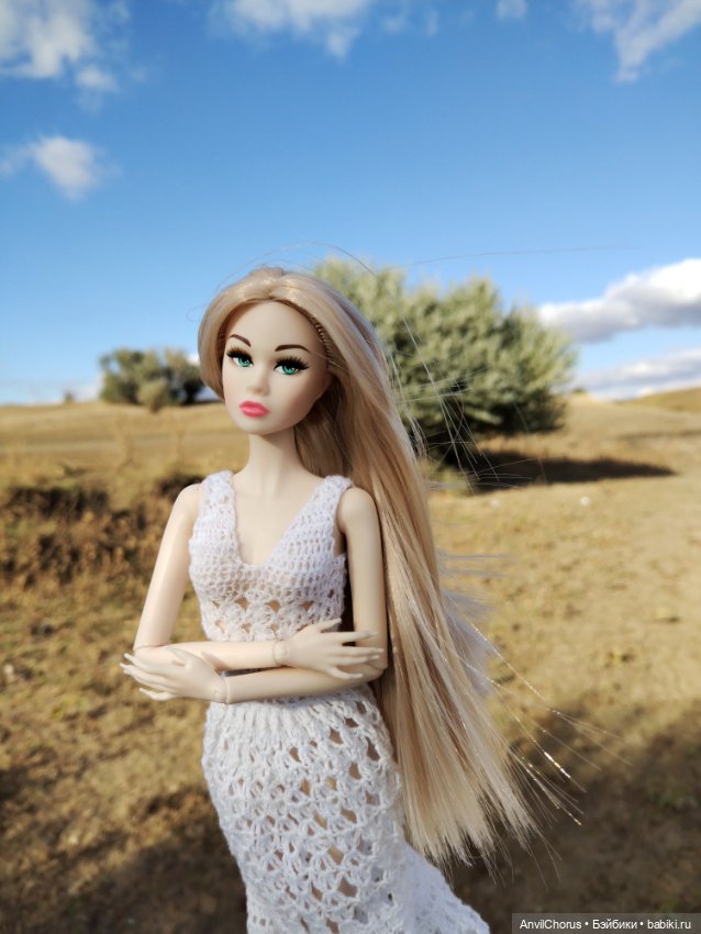 Мадам-недовольство на прогулке