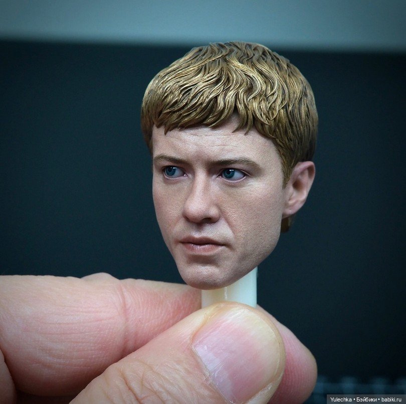 Hot Toys - фото прототипа скульпта Джонни Шторма (Джозеф Куинн) (фото 4)