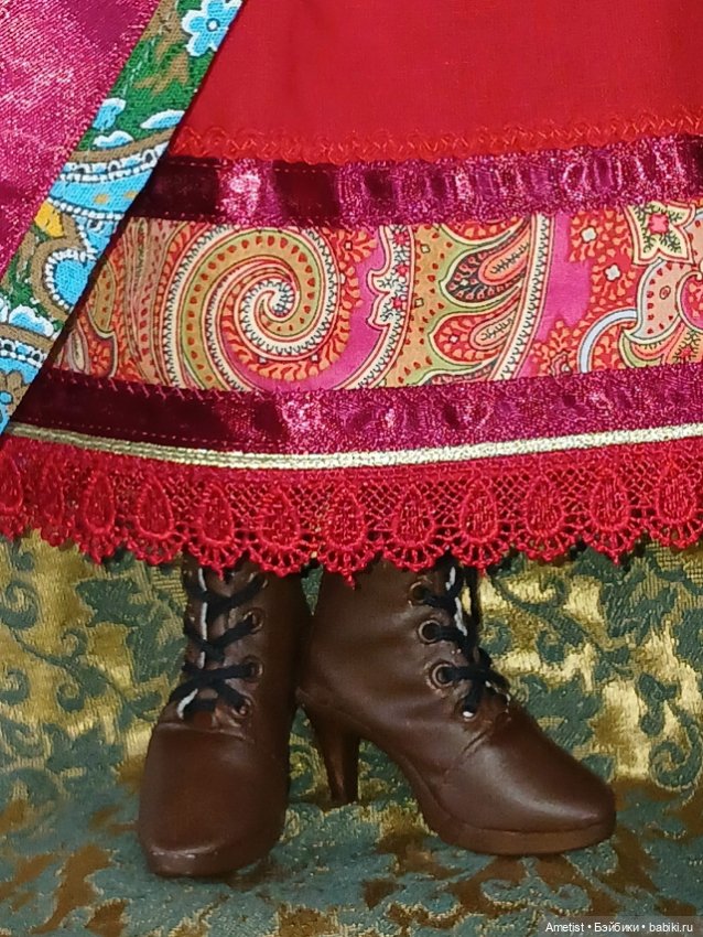 Праздничный девичий рязанский костюм для 1/3 (фото 8)