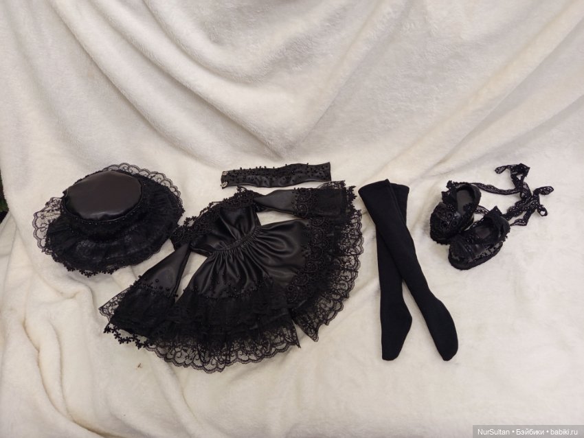 Мои первые шаги в изготовлении одежды для кукол (фото 5)