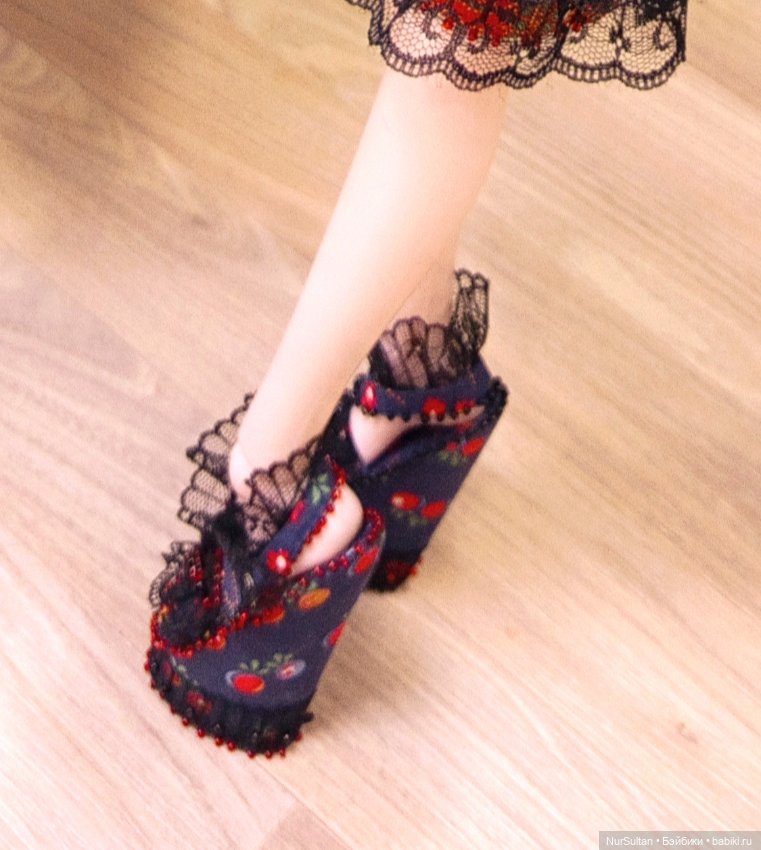 Мои первые шаги в изготовлении одежды для кукол (фото 6)