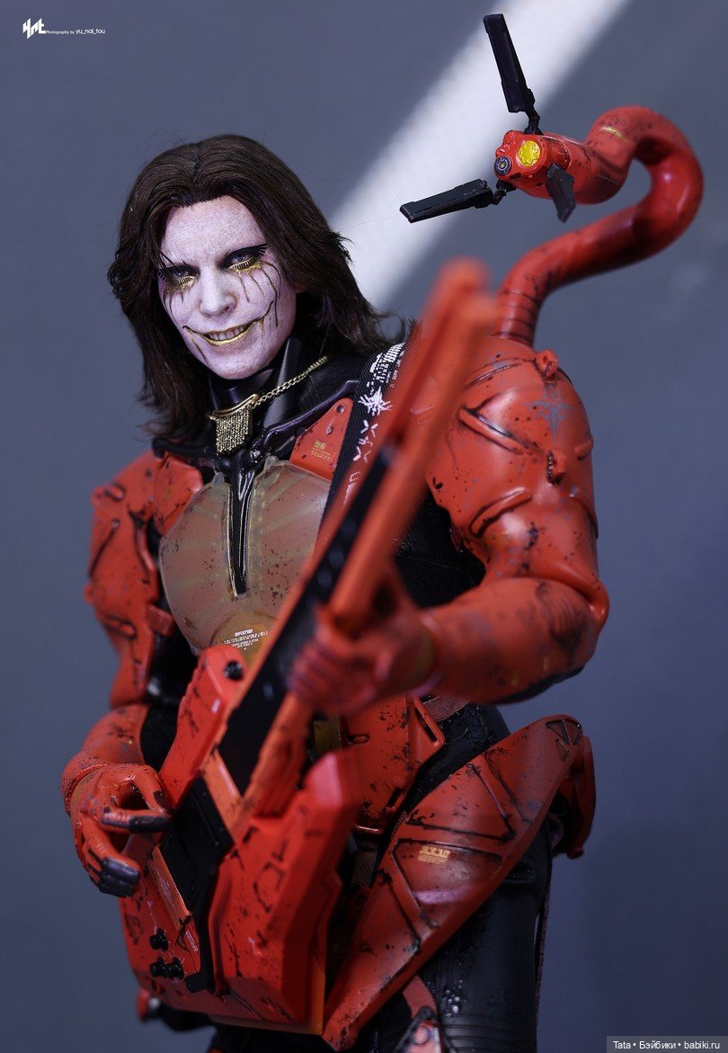 Фигурка Хиггса - Hot Toys (фото 6)