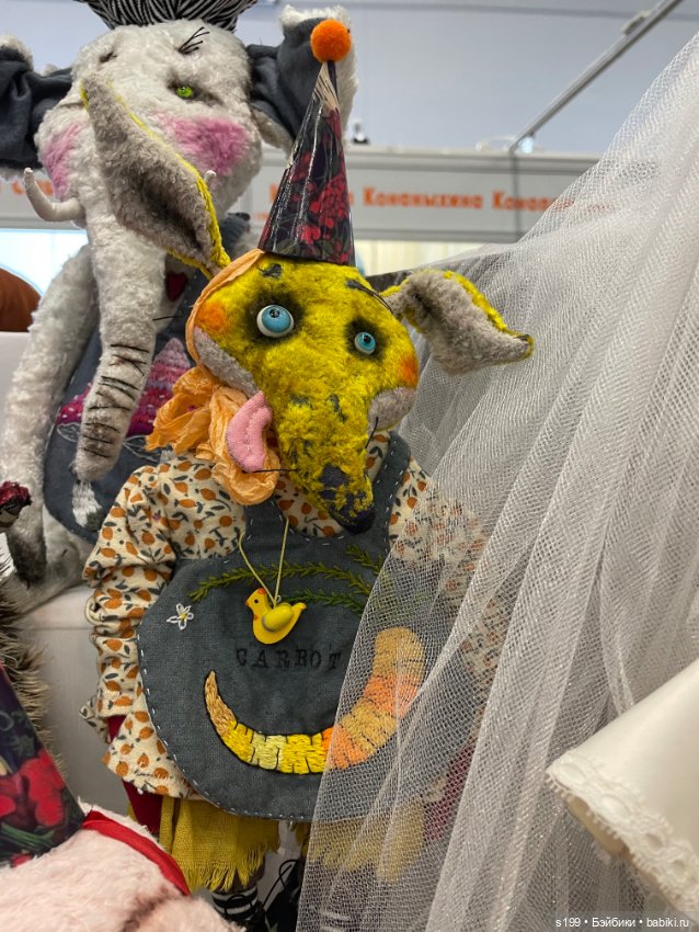 Выставка кукол на Тишинке