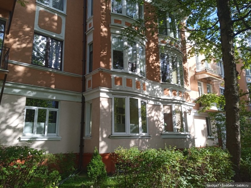 "Перекрёстки вынимаешь как конфеты, монеты"