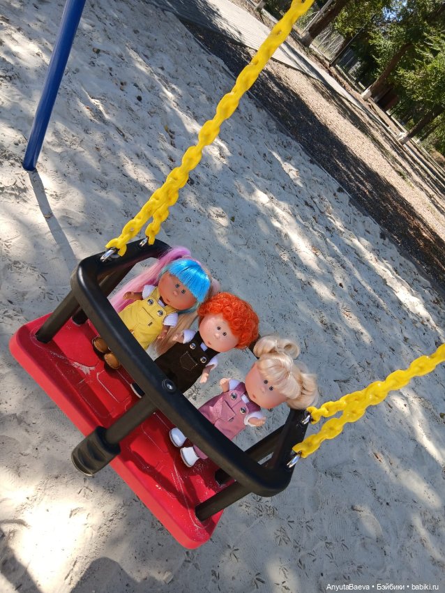 Мы маленькие дети,нам хочется гулять