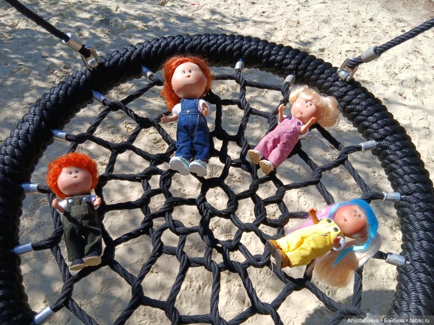 Мы маленькие дети,нам хочется гулять