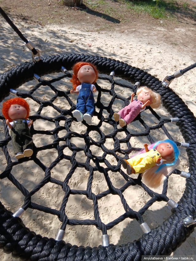 Мы маленькие дети,нам хочется гулять