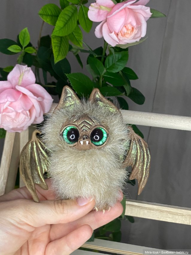 Летучая мышка Цветочек — Игрушки в смешанной технике (мех и глина): Арт