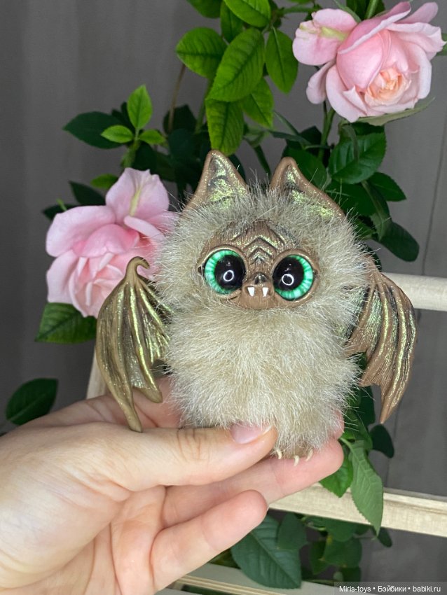 Летучая мышка Цветочек — Игрушки в смешанной технике (мех и глина): Арт (фото 3)