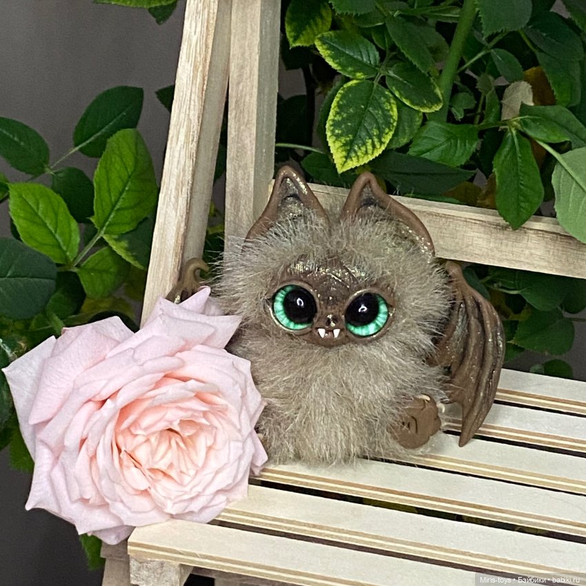 Летучая мышка Цветочек — Игрушки в смешанной технике (мех и глина): Арт (фото 10)