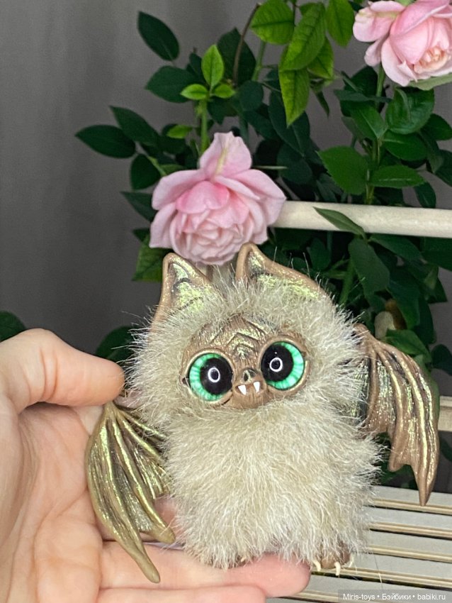 Летучая мышка Цветочек — Игрушки в смешанной технике (мех и глина): Арт