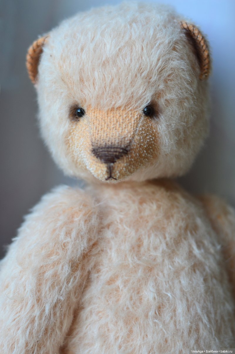 Первая мишка из мохера: странности с выкройкой и впечатления от материала