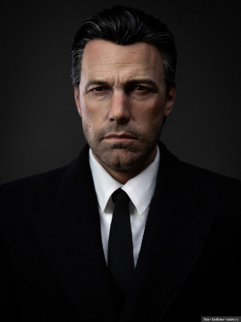 Pixel Studio - статуя Брюса Уэйна (Бен Аффлек)