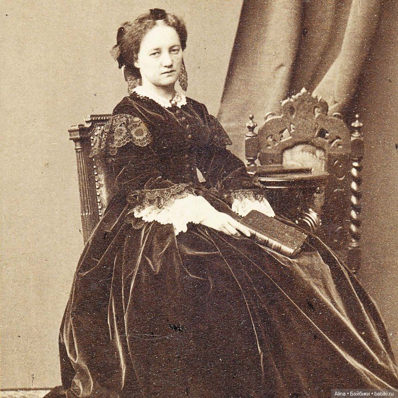 Спиритизм при дворе и заводные обезьянки (фото 2)