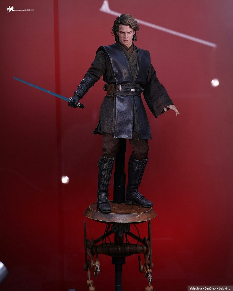 Фигурка Энакина Скайуокера - Hot Toys (фото 3)