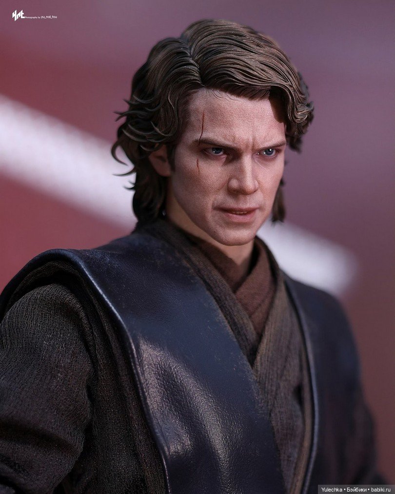 Фигурка Энакина Скайуокера - Hot Toys (фото 2)