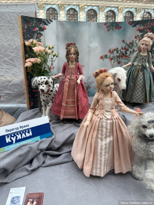 Сегодня первый день выставки кукол в Гостином дворе