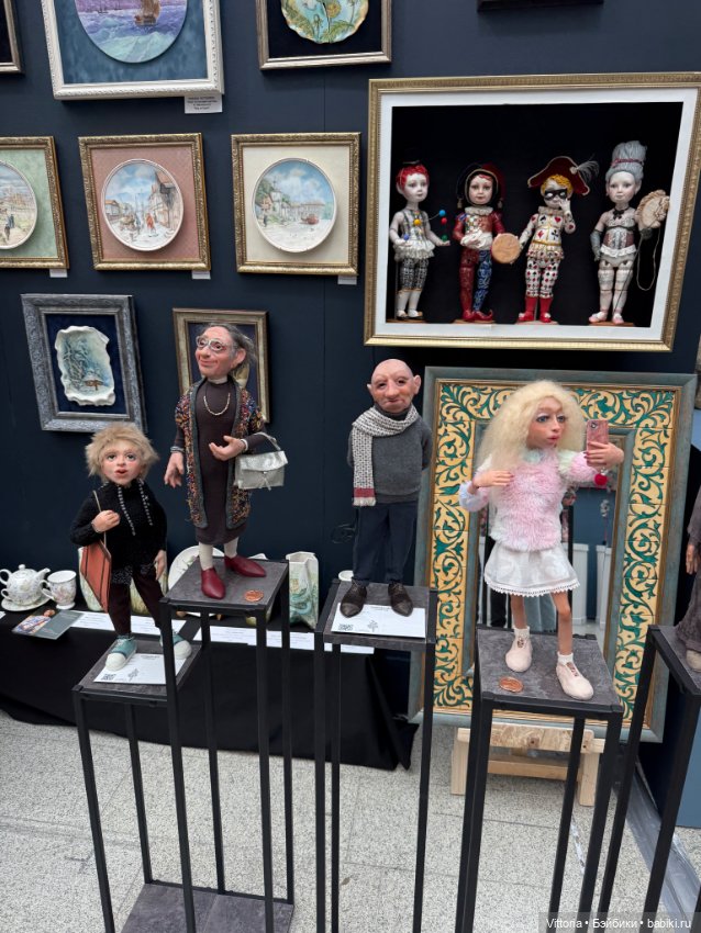 Сегодня первый день выставки кукол в Гостином дворе