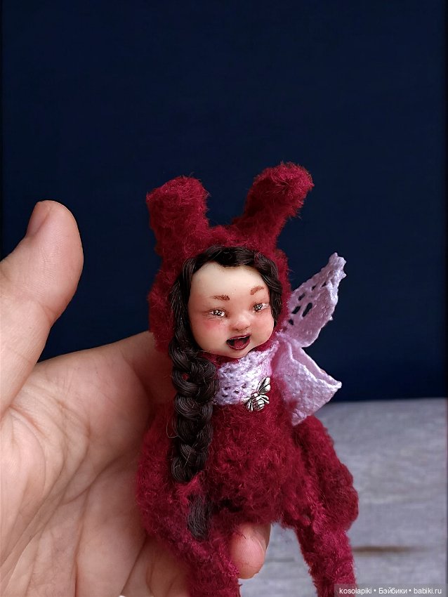 Девчуля в бордовом кигуруми❤️ (фото 2)