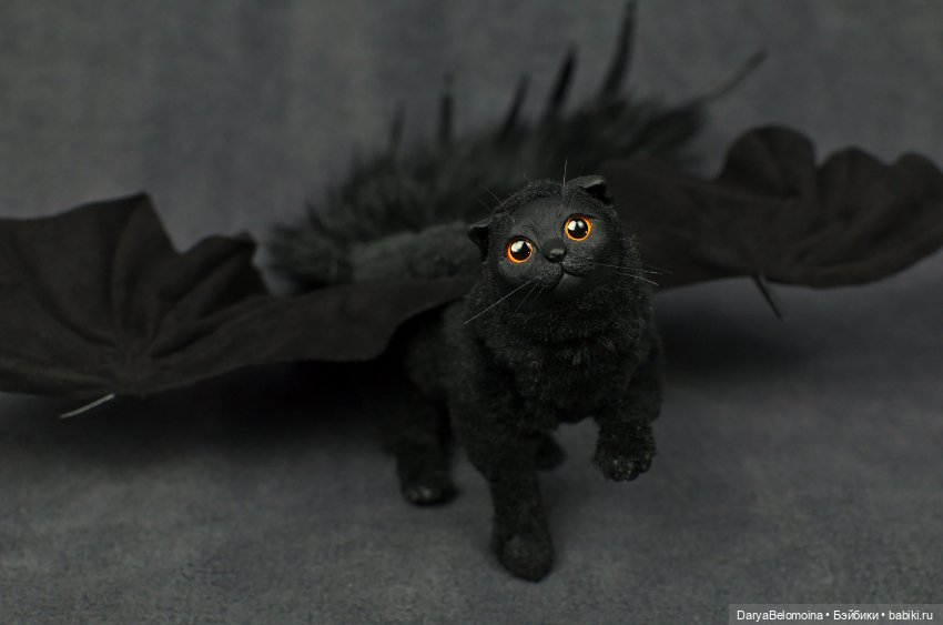 Второй дракотик - тоже чёрный и с оранжевыми глазами, но другой) (фото 9)