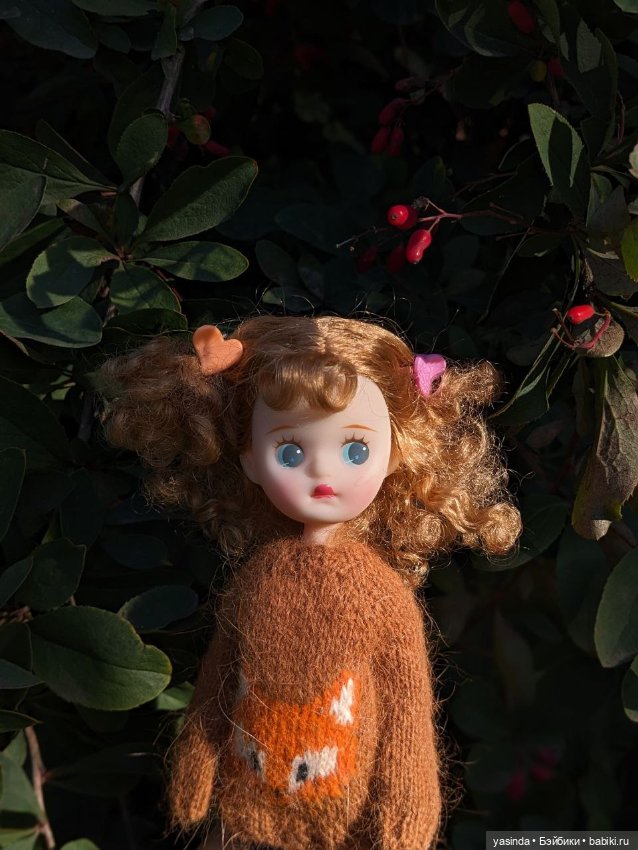 Золотая осень и маленькие ягодки (фото 7)