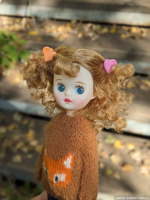 Золотая осень и маленькие ягодки (фото 2)