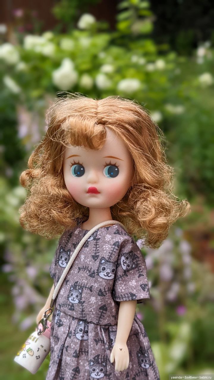 Дачная компания — Куклы Strawberry Planet: Redberry