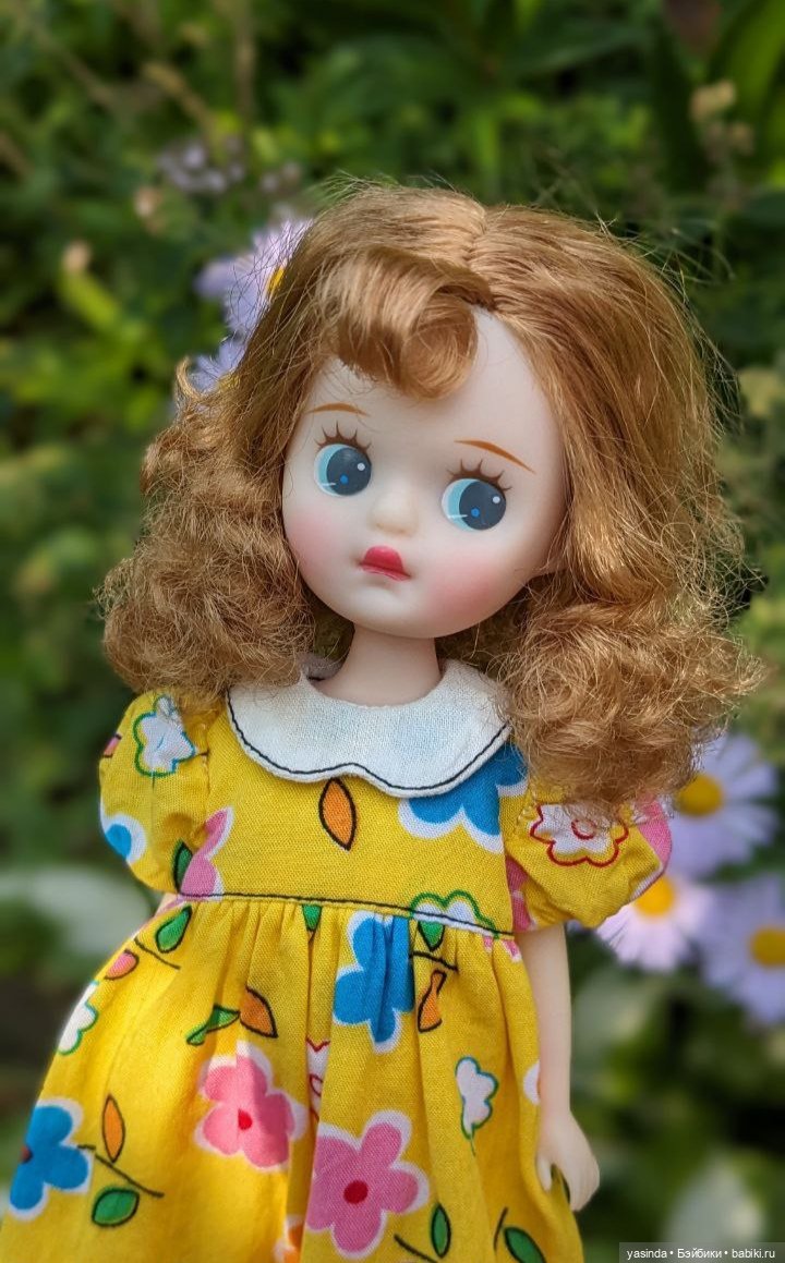 Дачная компания — Куклы Strawberry Planet: Redberry