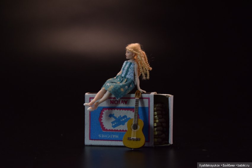 Гитара размером со спичку