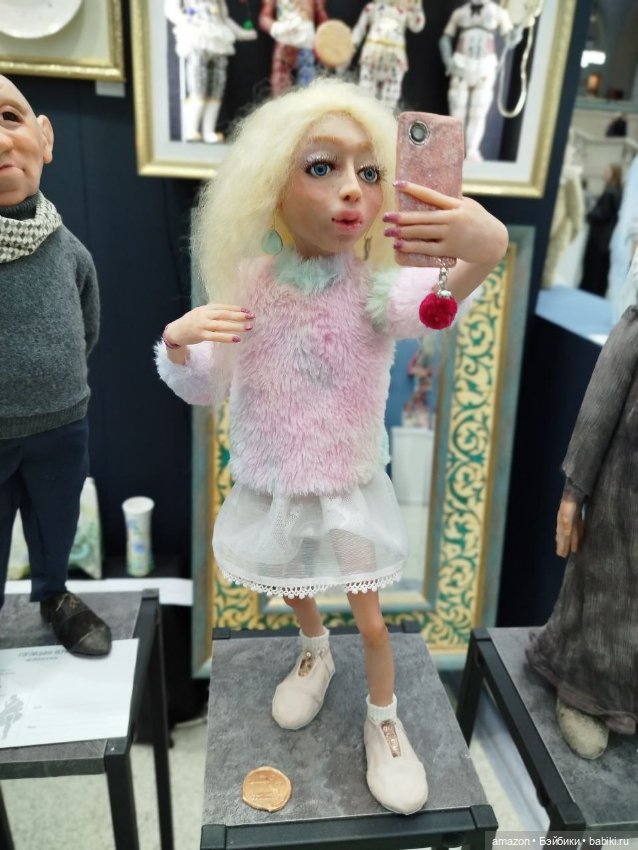 Выставка "живых" кукол в Гостином Дворе, 2025 (фото 5)