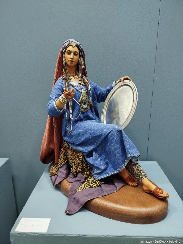 Выставка "живых" кукол в Гостином Дворе, 2025 (фото 2)