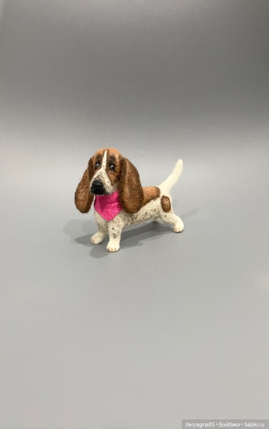 Мультяшный бассет — Валяные игрушки из шерсти: сухое валяние (фото 6)