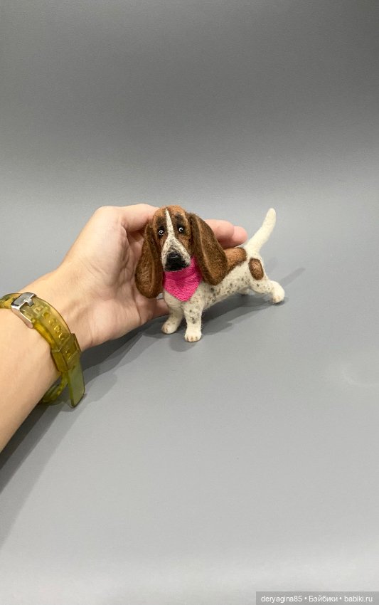 Мультяшный бассет — Валяные игрушки из шерсти: сухое валяние (фото 3)