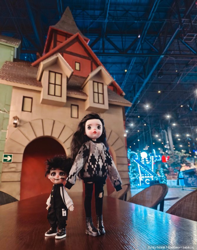 Детишки в парке аттракционов (фото 7)