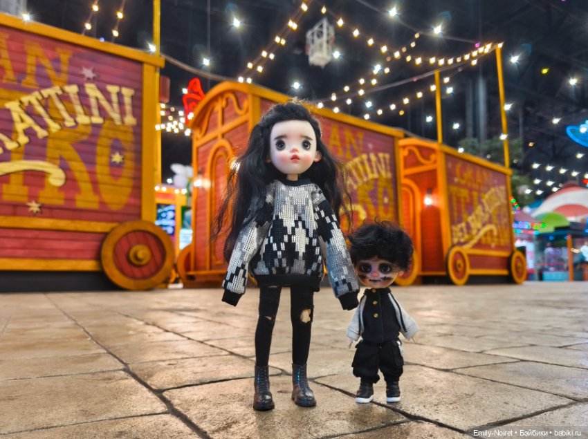 Детишки в парке аттракционов (фото 4)