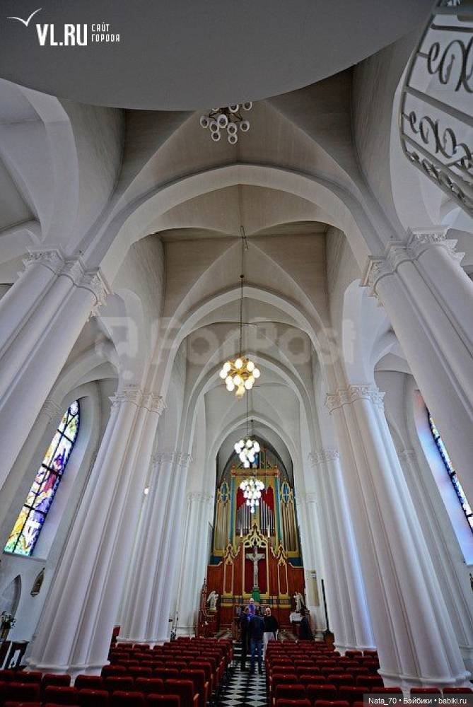 Владивосток. Архитектура. Католический храм Пресвятой Богородицы (фото 5)