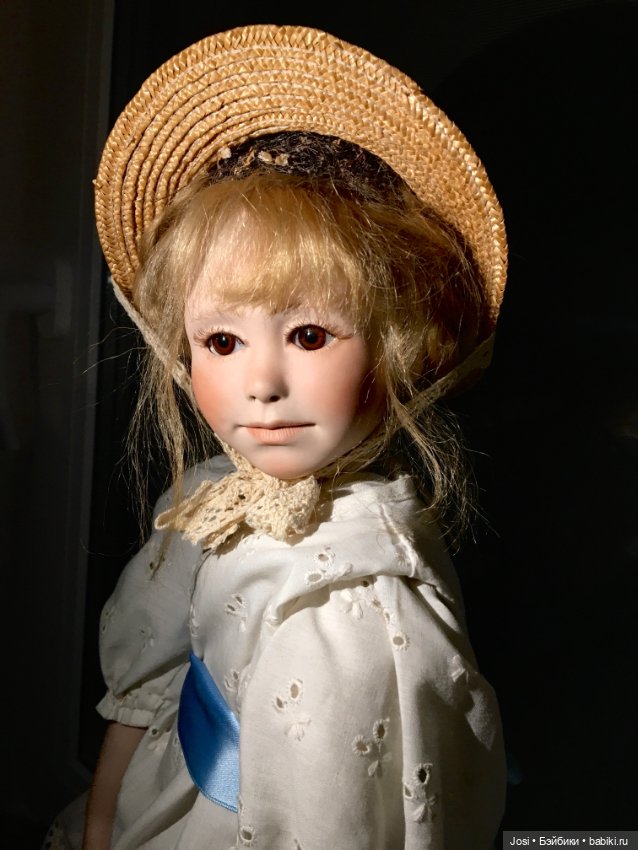 Маленькая барышня Anni от Ruth Treffeisen 1986