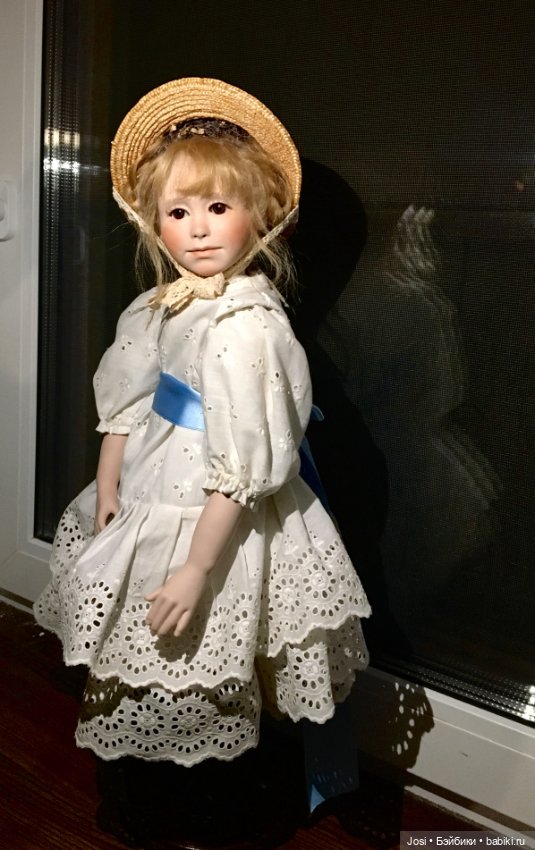 Маленькая барышня Anni от Ruth Treffeisen 1986