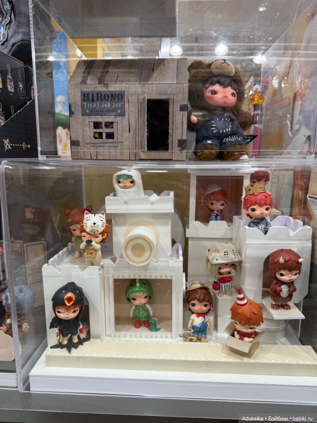 В одном магазинчике Pop Mart