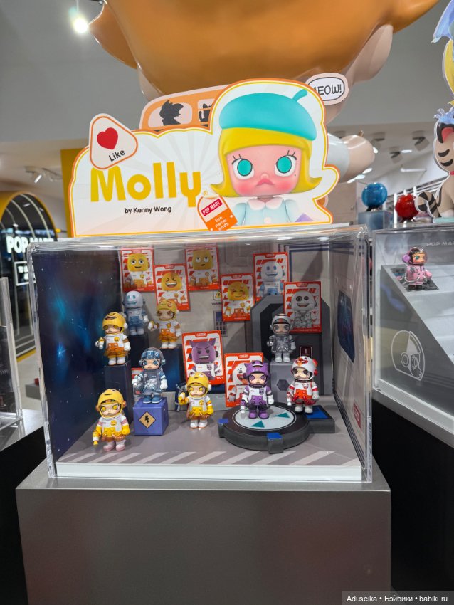 В одном магазинчике Pop Mart