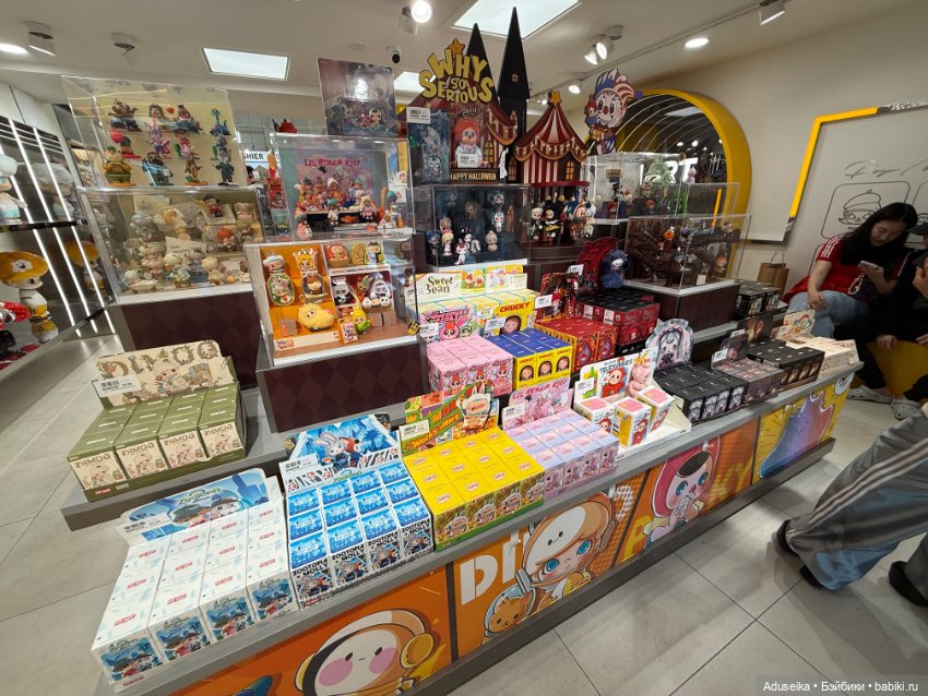 В одном магазинчике Pop Mart (фото 4)