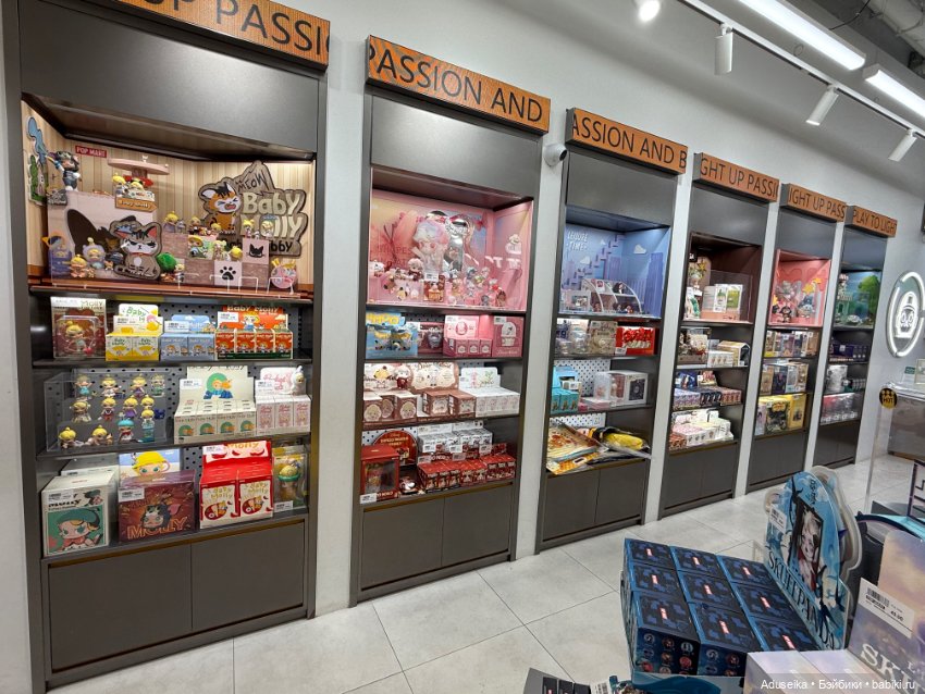 В одном магазинчике Pop Mart