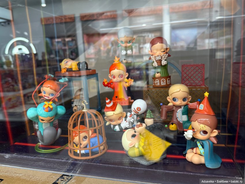 В одном магазинчике Pop Mart