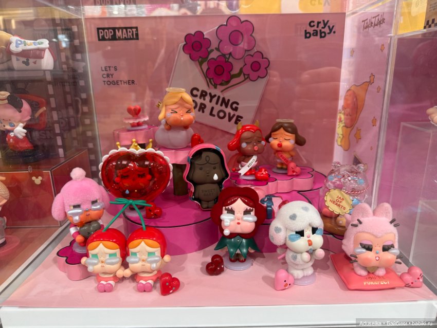В одном магазинчике Pop Mart