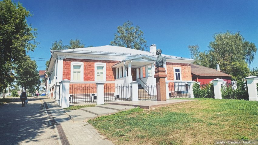 Дик. Бежецк — Экшн