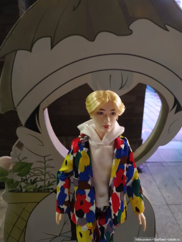 Вечерняя прогулка Сок Чжина