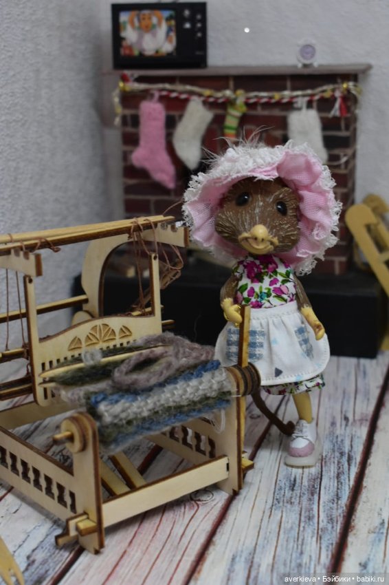 Тасенька и её очумелые лапки)