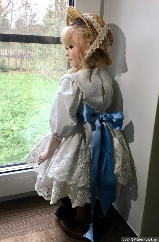 Маленькая барышня Anni от Ruth Treffeisen 1986